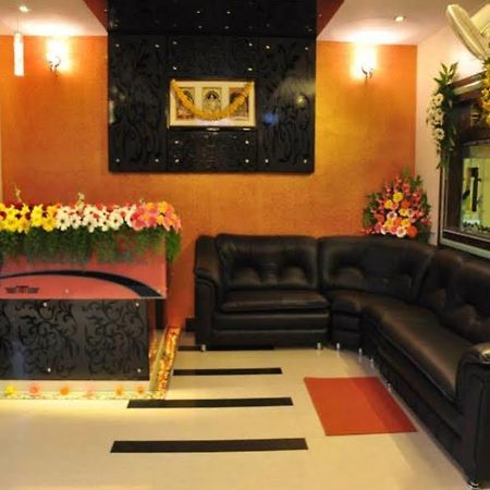 7 Hills Inn Tirupati Bagian luar foto